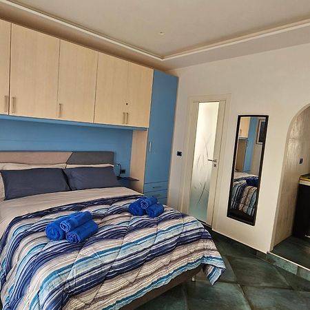 A Terrace On The Sea Apartment ไมยอรี ภายนอก รูปภาพ
