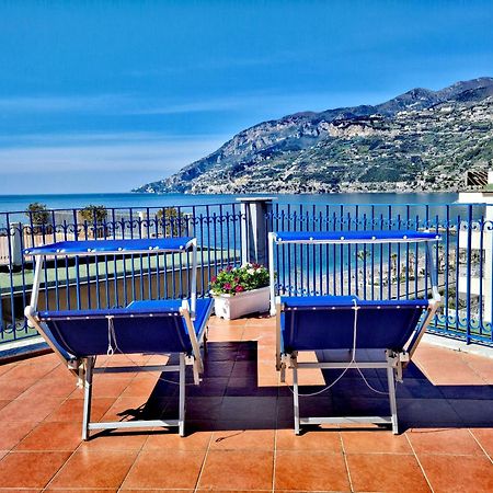 A Terrace On The Sea Apartment ไมยอรี ภายนอก รูปภาพ