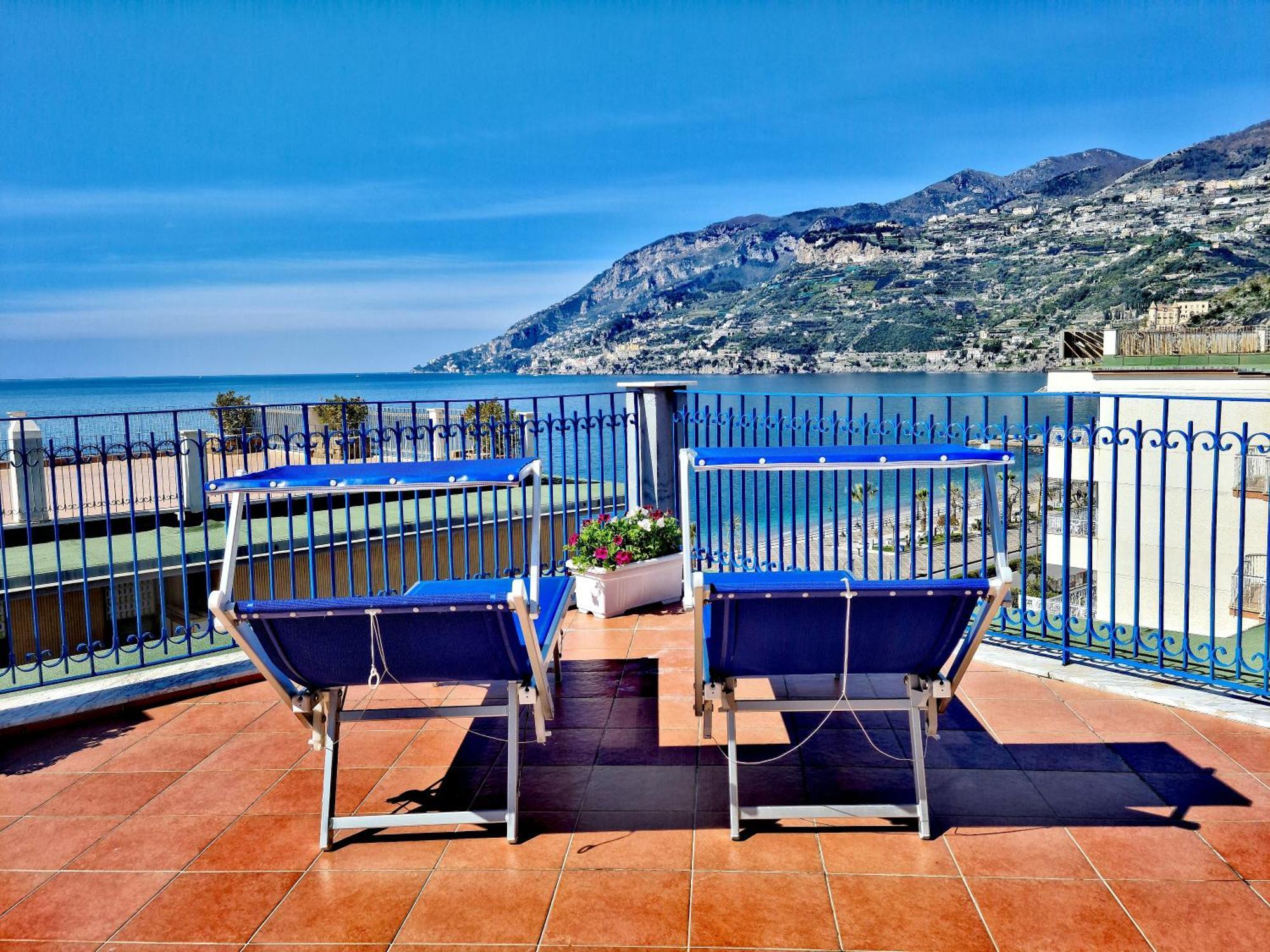 A Terrace On The Sea Apartment ไมยอรี ภายนอก รูปภาพ
